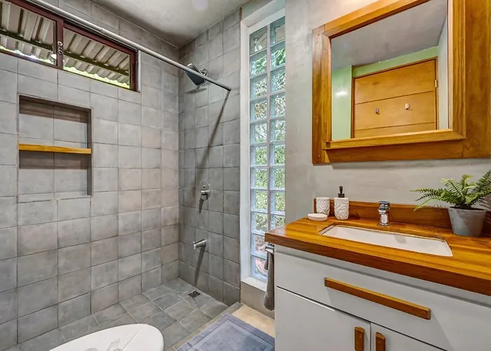 Modern Jungle Retreat W Detached Guest Near Tamarindo
